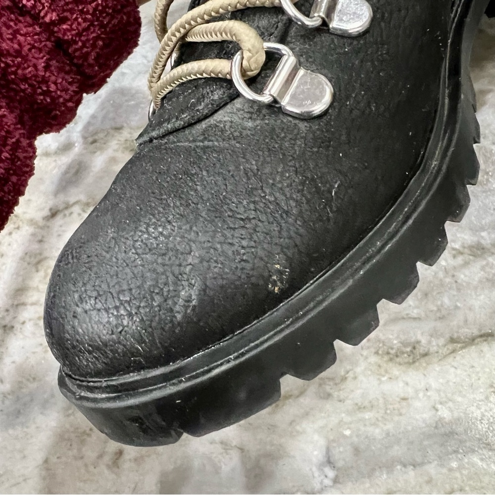Steve Madden Lora Black Patent Leather Combat Side Zip Hiking Boots Size 5.5 - Picture 15 of 15
